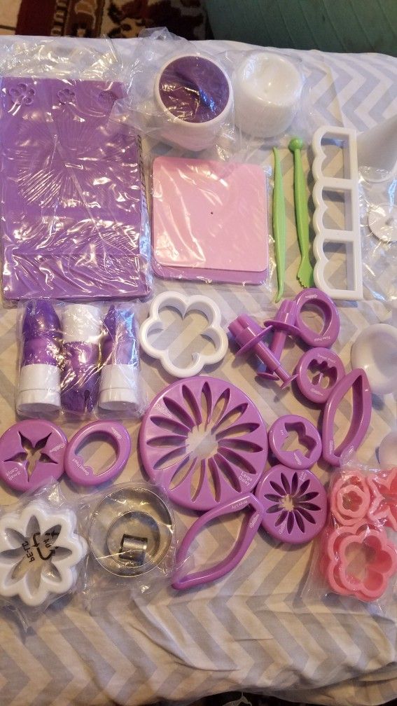 Wilton Cake Decoration Stuff