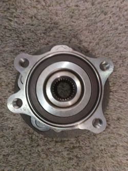 2018-24 Toyota Camry wheel hub and berring also fits other vehicles as shown in the pics