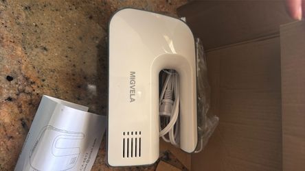 Mini hand mixer