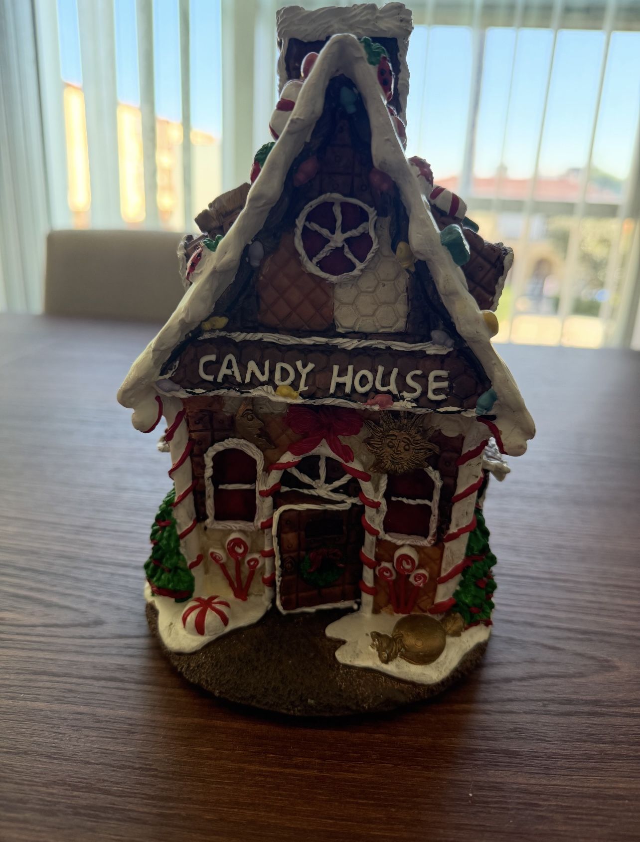 Gingerbread Man Candy House 