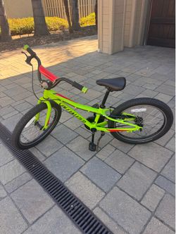 Specialized Riprock 20 Kids Bike