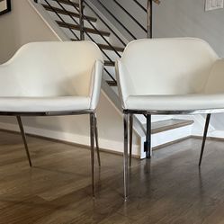 2  Contemporary   Dining / Arm Chair