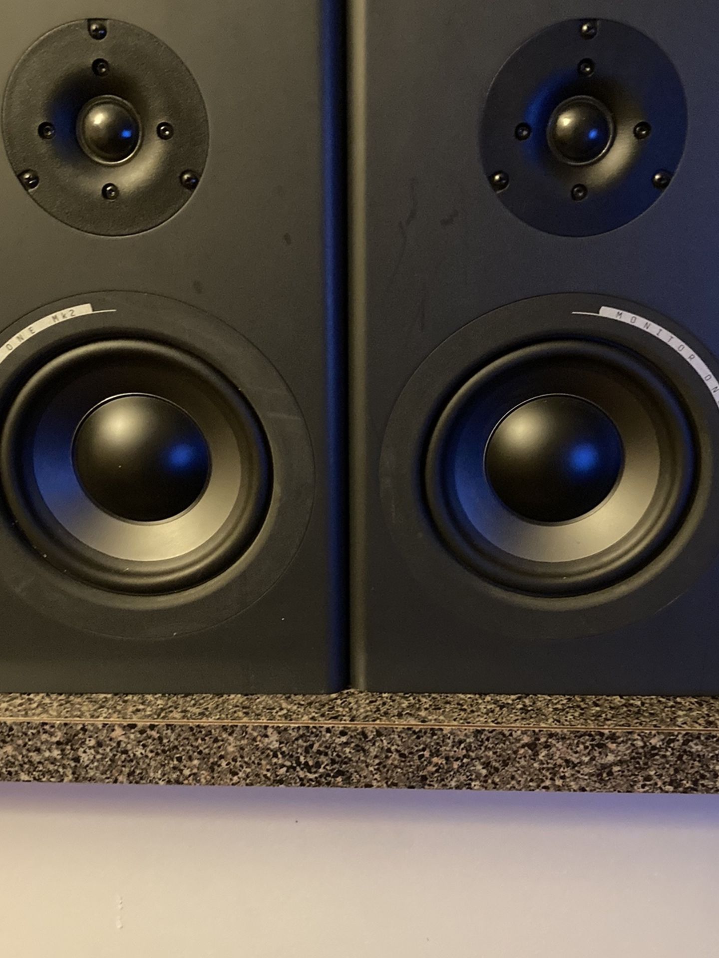 ALESIS STUDIO MONITORS