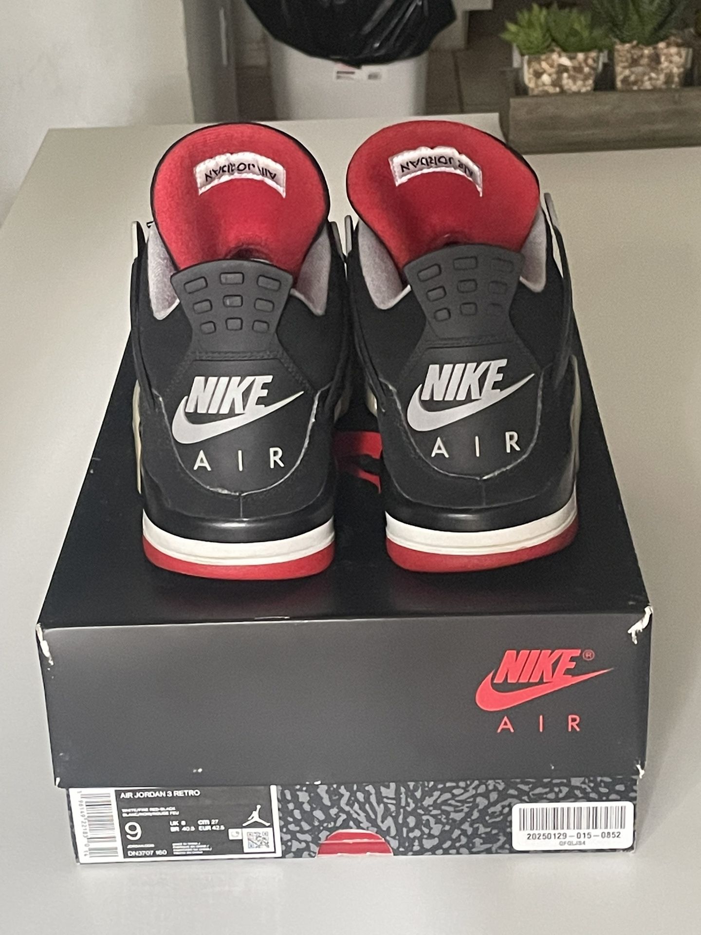 Jordan 4 Bred