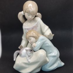 Vintage Lladró "Dulce Sueno" (Little Sister) Porcelain Figurine #1534 - Retired