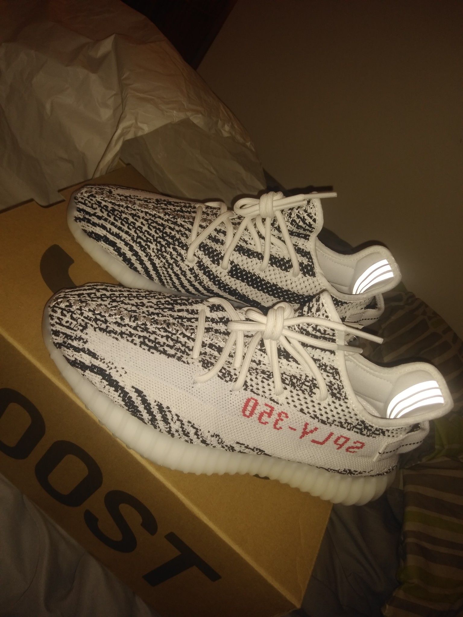 Yeezy 350 Zebras SIZE 9M