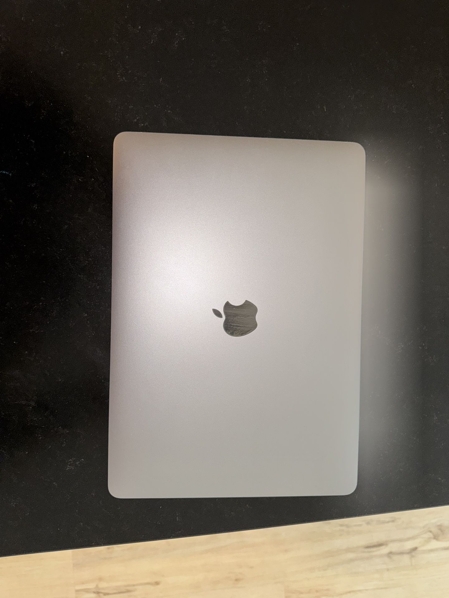 MACBOOK PRO 13.3” M2 Chip 300$