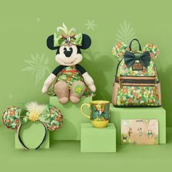 Enchanted Tiki Room Full Set Minnie Mouse Main Attraction
