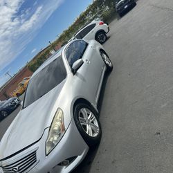 2010 Infiniti G37
