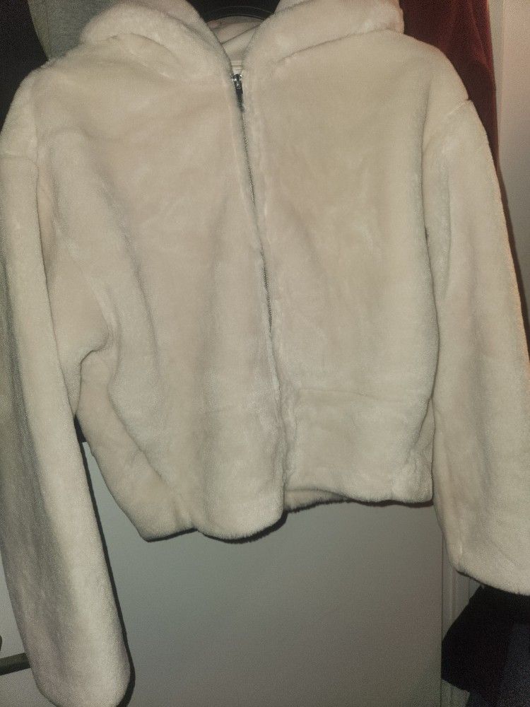 Woman's Fleece Hooded Sweater 