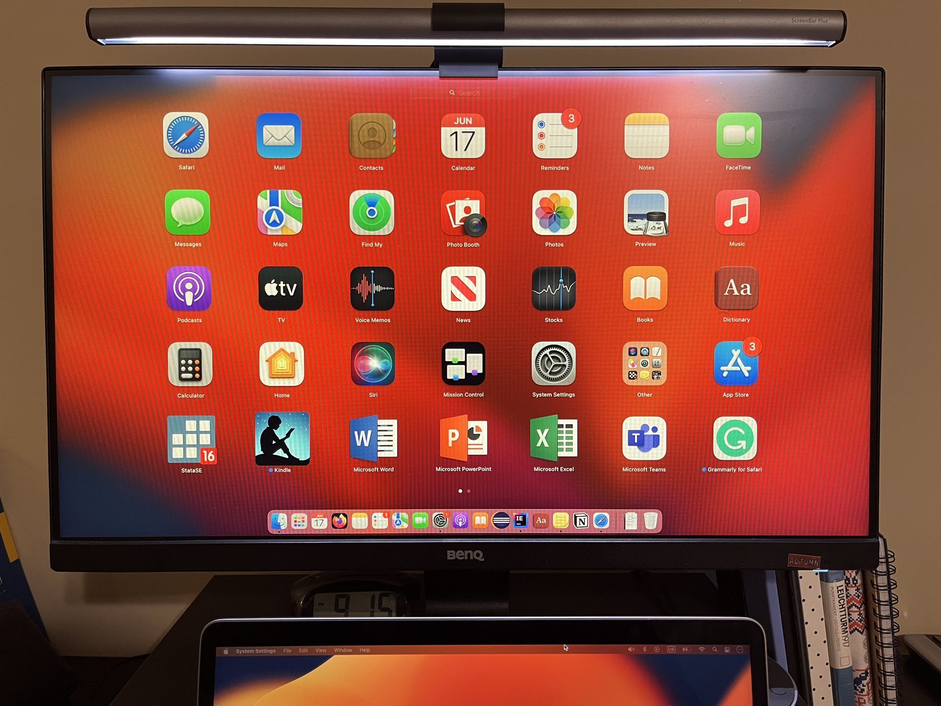 BenQ 24 Inch FHD Monitor + BenQ Screen Bar