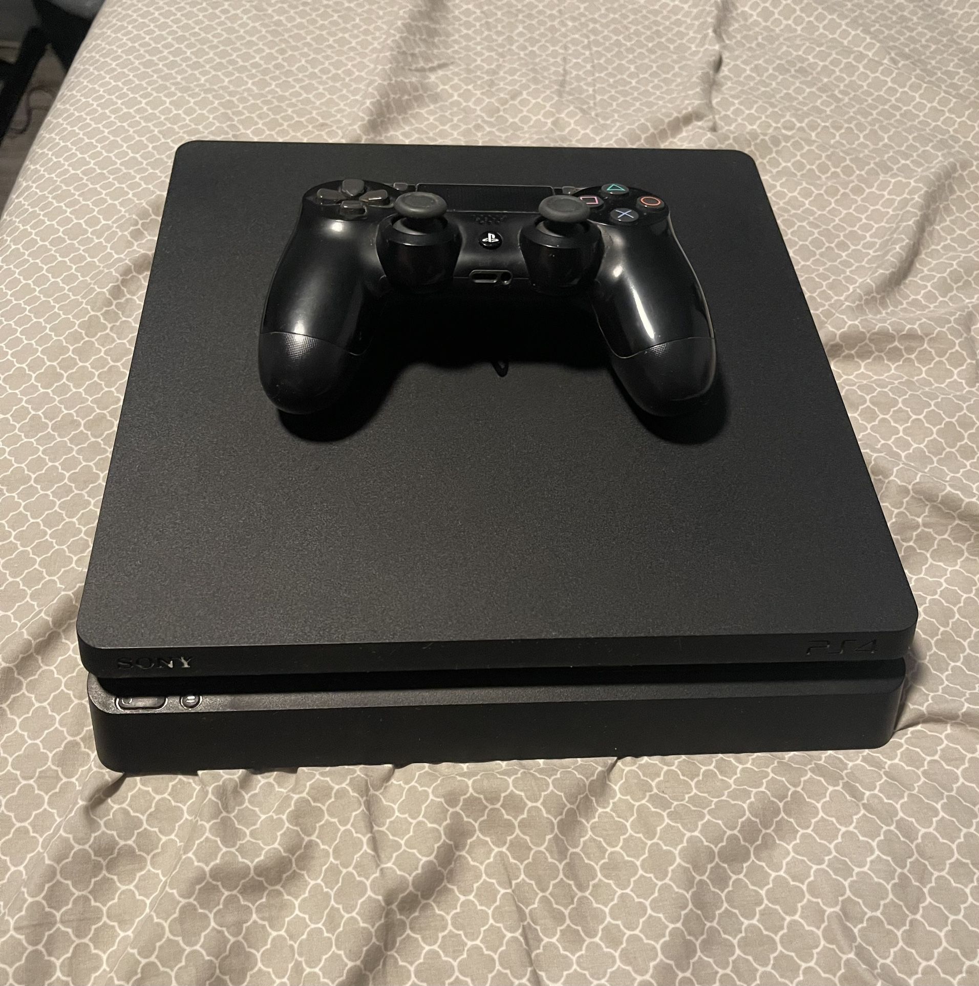 PlayStation 4 Slim
