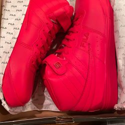 Men’s Fila Sneakers. Brand New.   Size 10