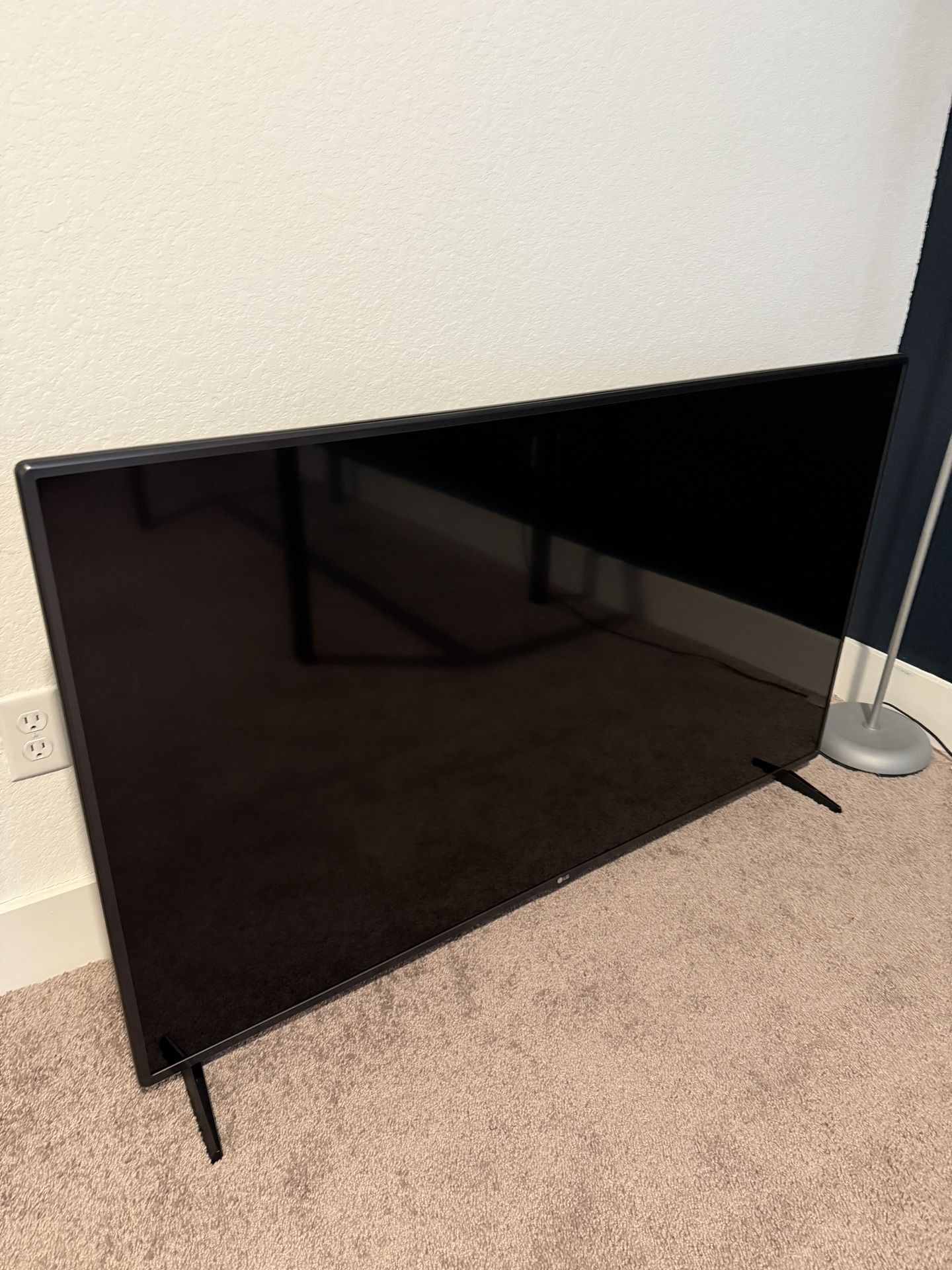 32 inch TV Broken
