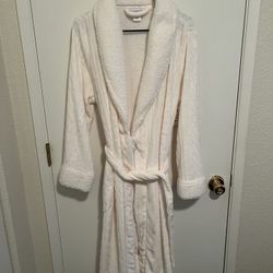 Brand New Women’s Robe Size Medium