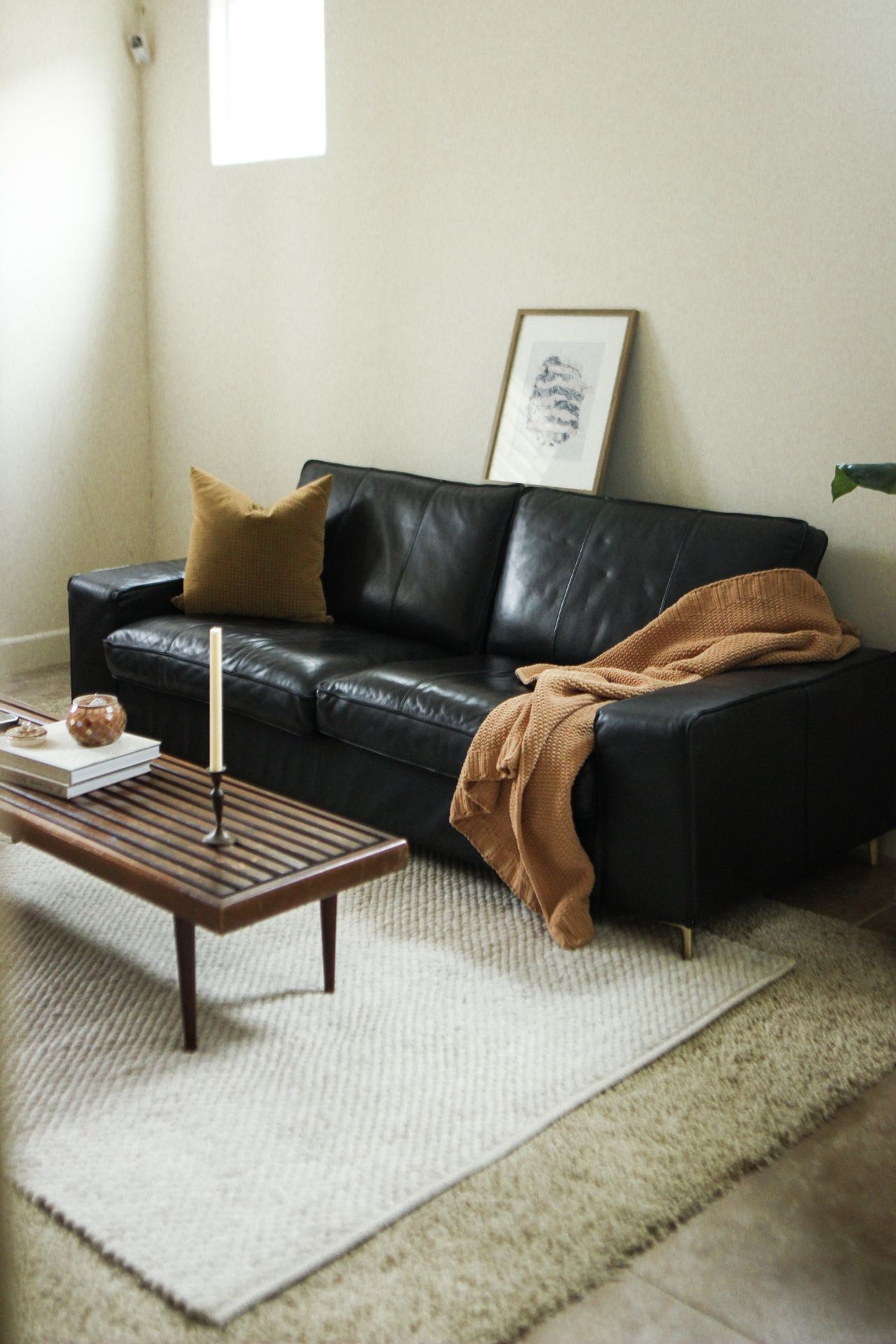 FREE DELIVERY 🛋️ MCM Leather Sofa Black