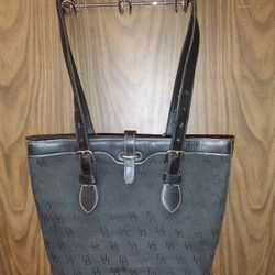 Ladies Dooney  & Bourke Monogram Purse