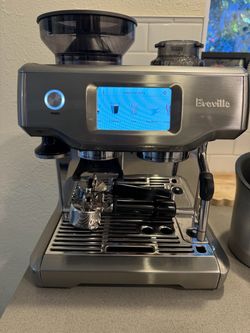 Breville Barista touch with built in grinder