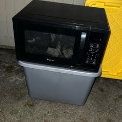 Magic Chef Microwave 