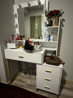 Bed and Vanity Set