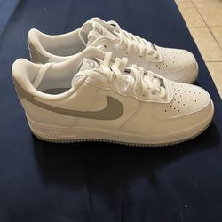 Nike’s Size 9.5
