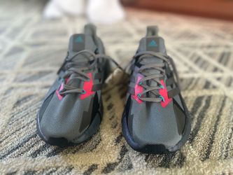 Adidas Grey size 6 woman