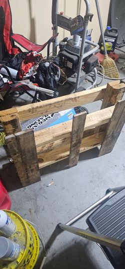 Engine pallets