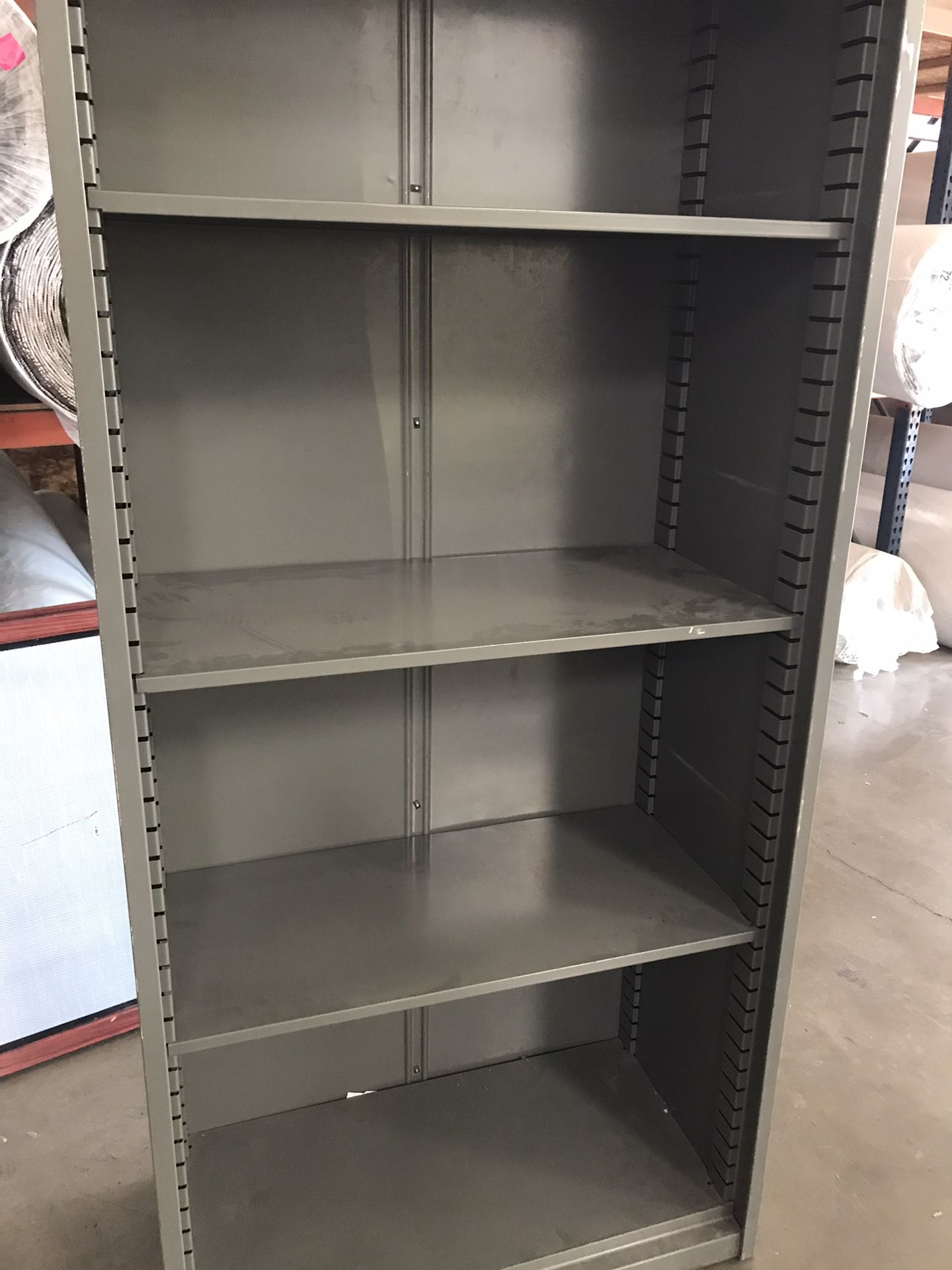 Metal Storage Cabinet (Adjustable)