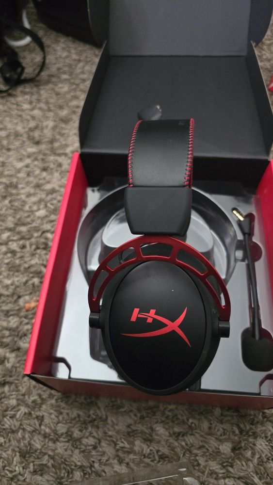 Hyper X Cloud Alpha