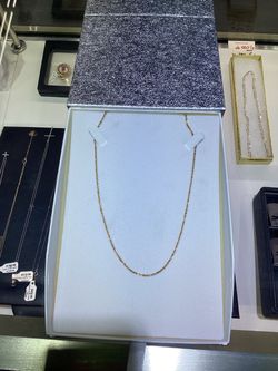Gold rope chain