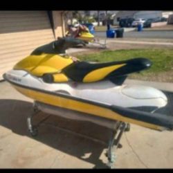 96 SEADOO JET SKI RUNNING READY TO RIDE REBUILT  CARBS  NO CART OR TRAILER 