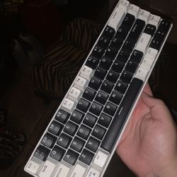 Gaming Keyboard Wit Click 