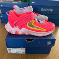 Nike Giannis Immortality 2 Kids Sneakers Size 2