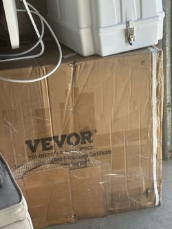 VEVOR Vibratory Compaction Tamper, 6.5 HP, 196CC Gas Engine, 4,200 lbs Force, 5,600 VPM Plate Compactor with 22.1 x 15.9