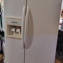 Working Refrigerator Need Gone