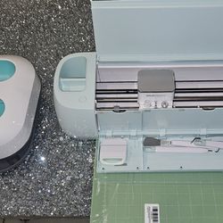 Cricut and Heat Press Machine