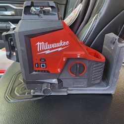 Milwaukee Laser M12