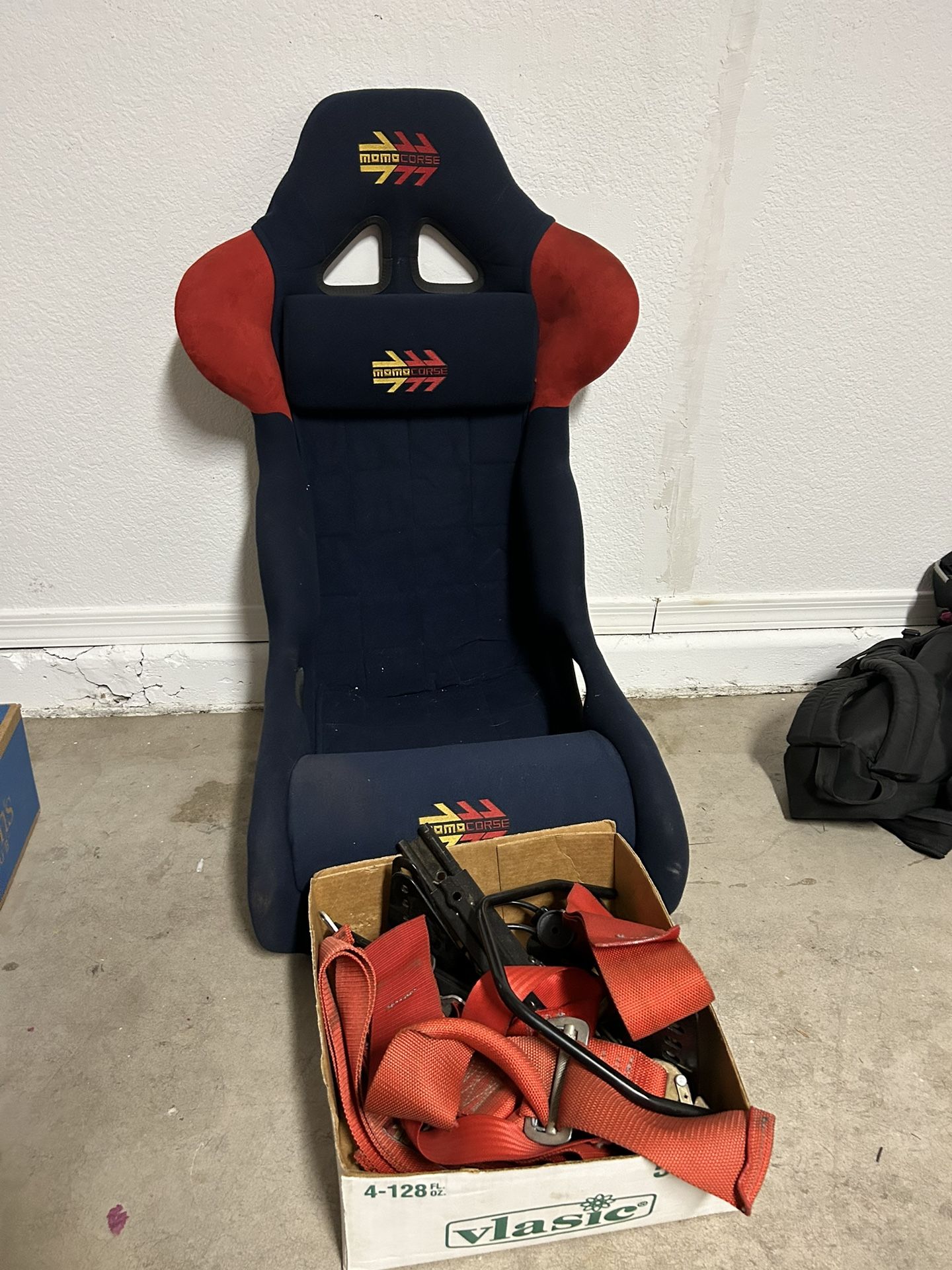 MOMO CORSE MODEL 1000 LAGHI K/C