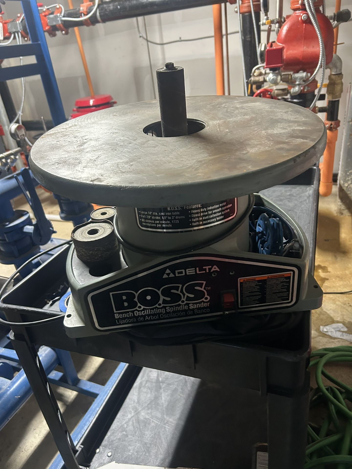Boss bench oscillating spindle sander
