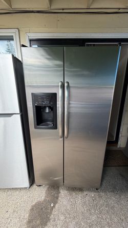 Refrigerator working perfectly in excellent conditions💦🧊