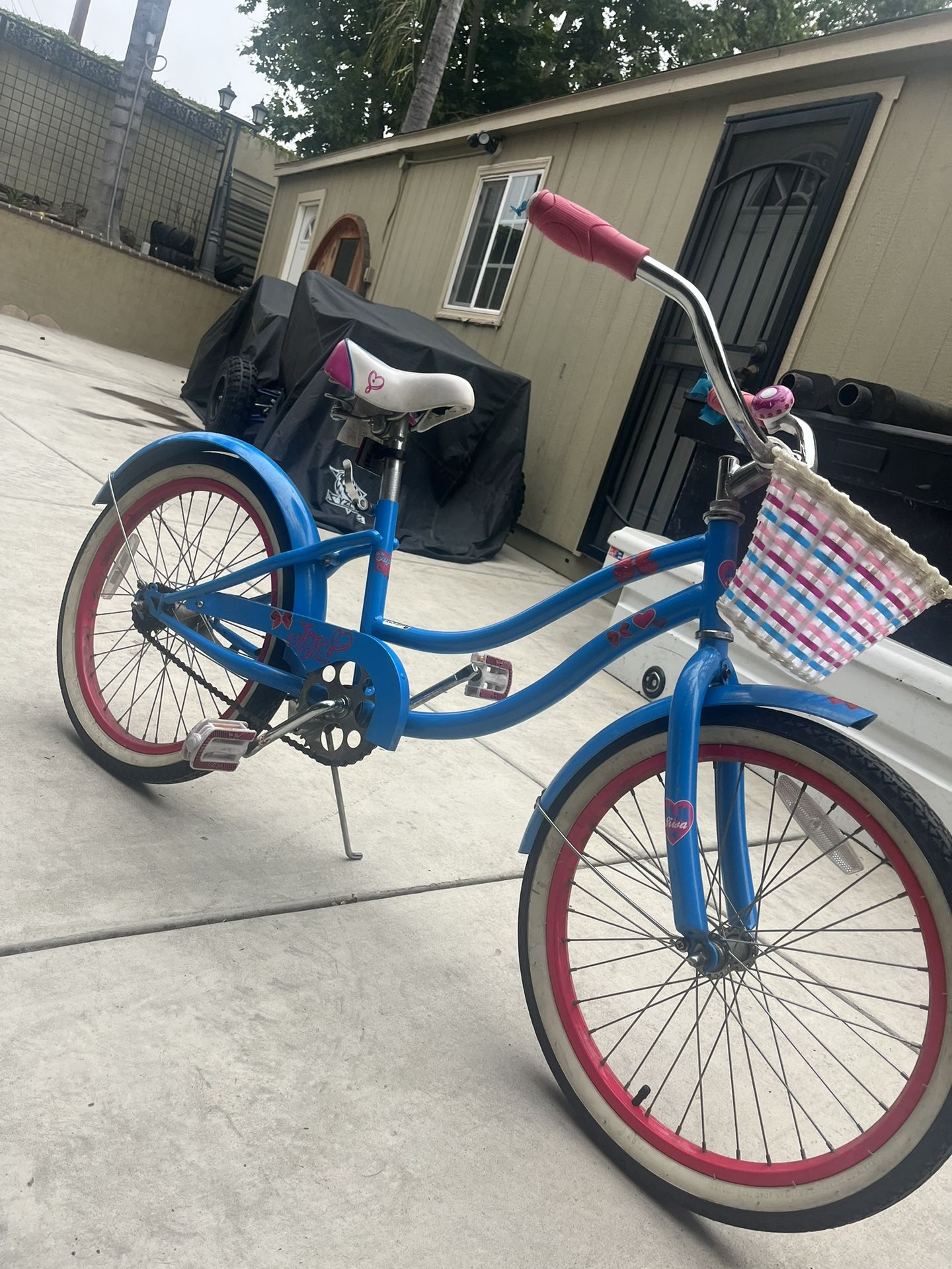 Jojo siwa bike with training wheels best sale