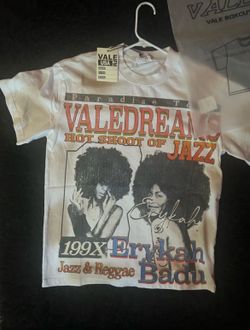 Vale Erykah Badu graphic tee