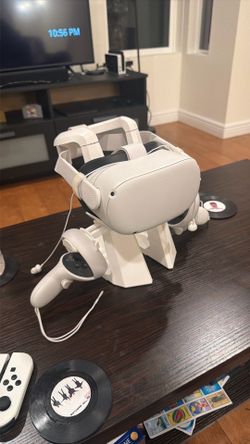 Oculus quest 2 with stand