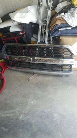 Chevrolet Silverado grill 2015