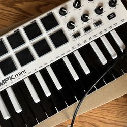 Akai MPK mini Professional