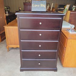 TALL DRESSER 