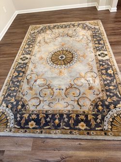 Accent rug