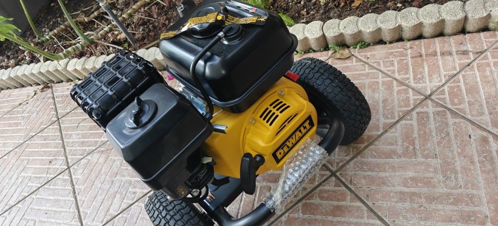 DeWalt 3300 Psi