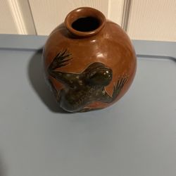 7 X 7“ Signed Jaqueline Gutiérrez Pottery.