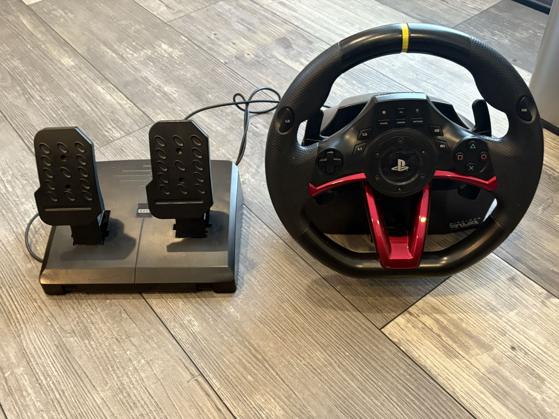 Wireless Racing Wheel APEX For Consoles And PC